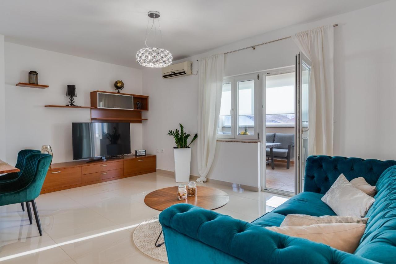 Elegant Two Bedroom Apartment ซาดาร์ ภายนอก รูปภาพ