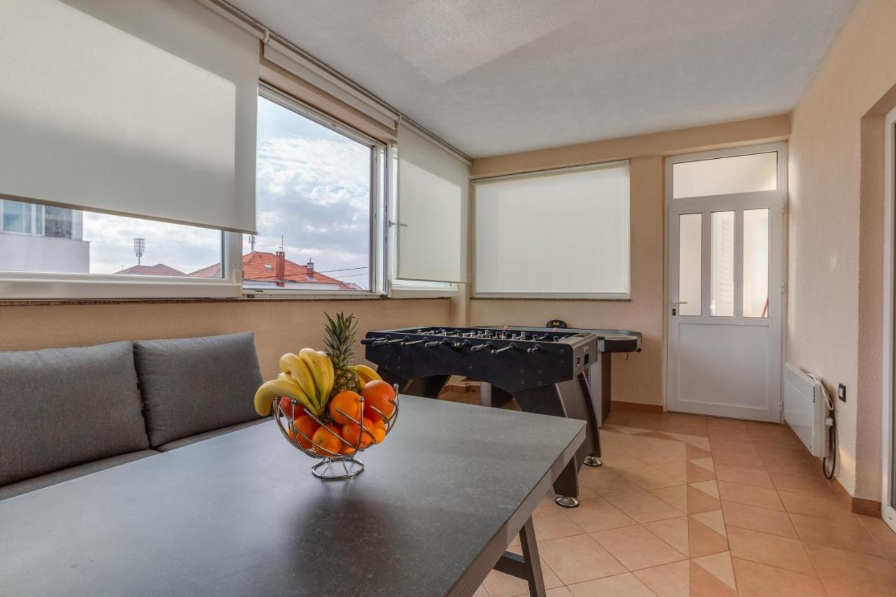 Elegant Two Bedroom Apartment ซาดาร์ ภายนอก รูปภาพ