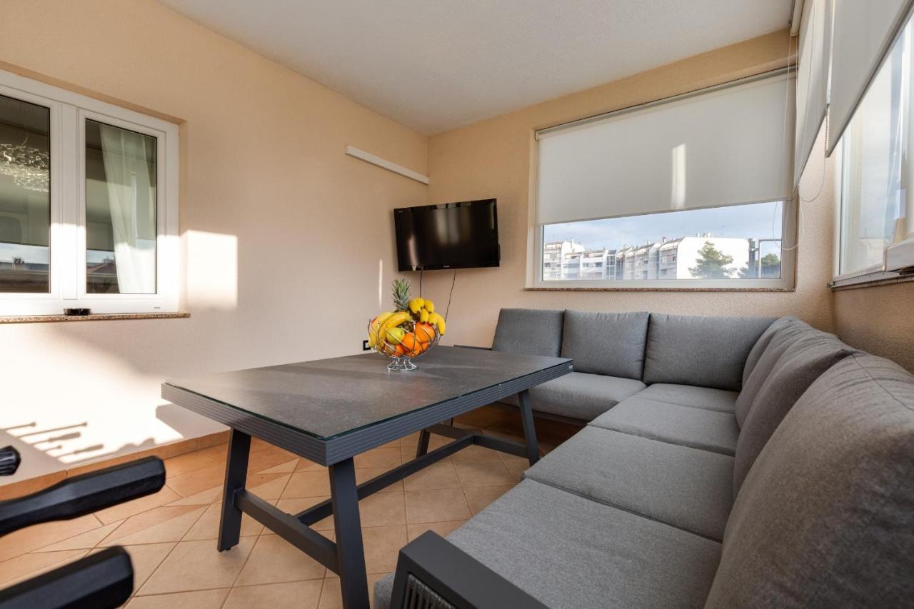 Elegant Two Bedroom Apartment ซาดาร์ ภายนอก รูปภาพ