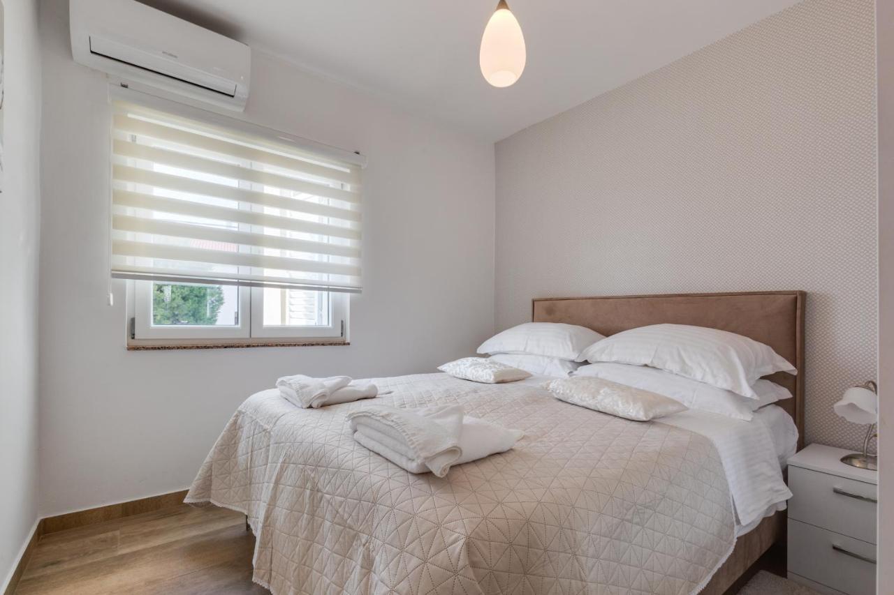 Elegant Two Bedroom Apartment ซาดาร์ ภายนอก รูปภาพ