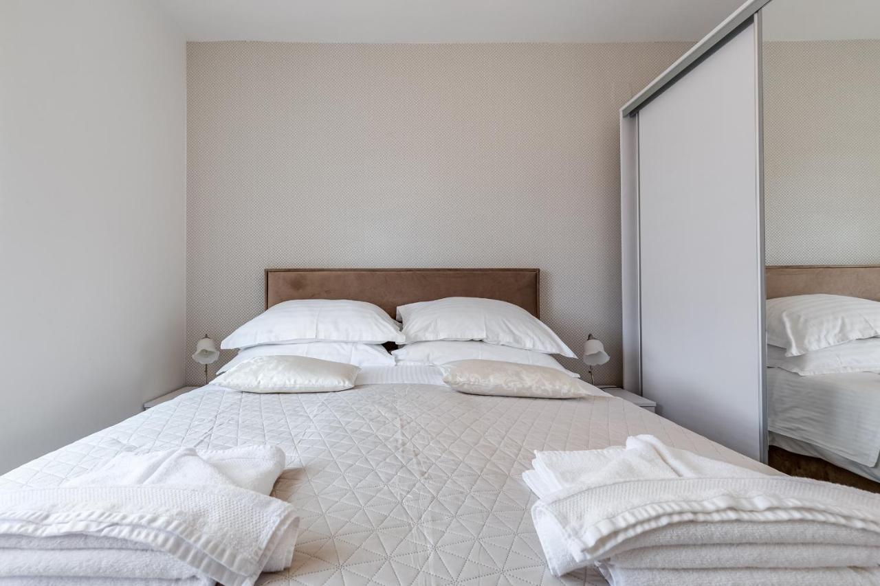 Elegant Two Bedroom Apartment ซาดาร์ ภายนอก รูปภาพ